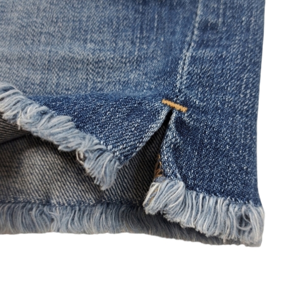 Gap 1969 Women's Denim Distressed Blue Shorts Size 27 - Picture 7 of 13